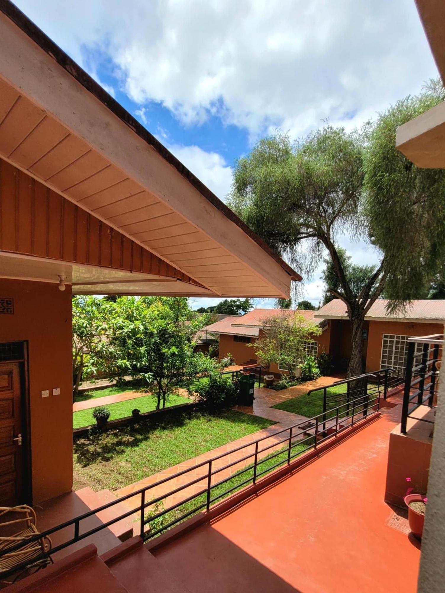 Babylon Lodge Marangu Экстерьер фото